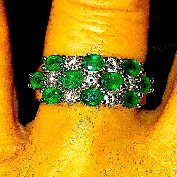 14 kt Colombian Emerald & Diamond Ring - Picture 4 of 10